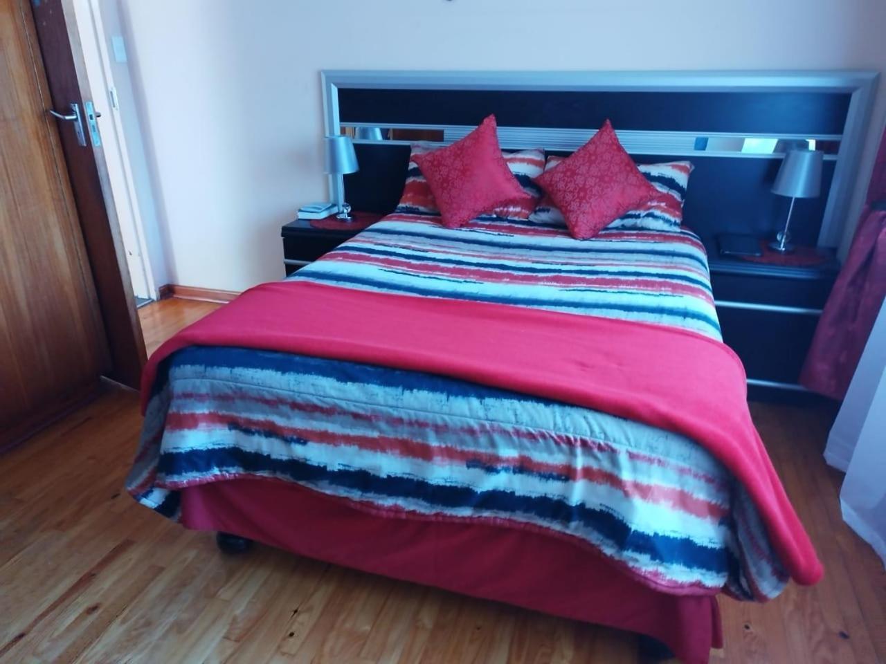 דירות Graaff-Reinet Tj Self-Catering חדר תמונה