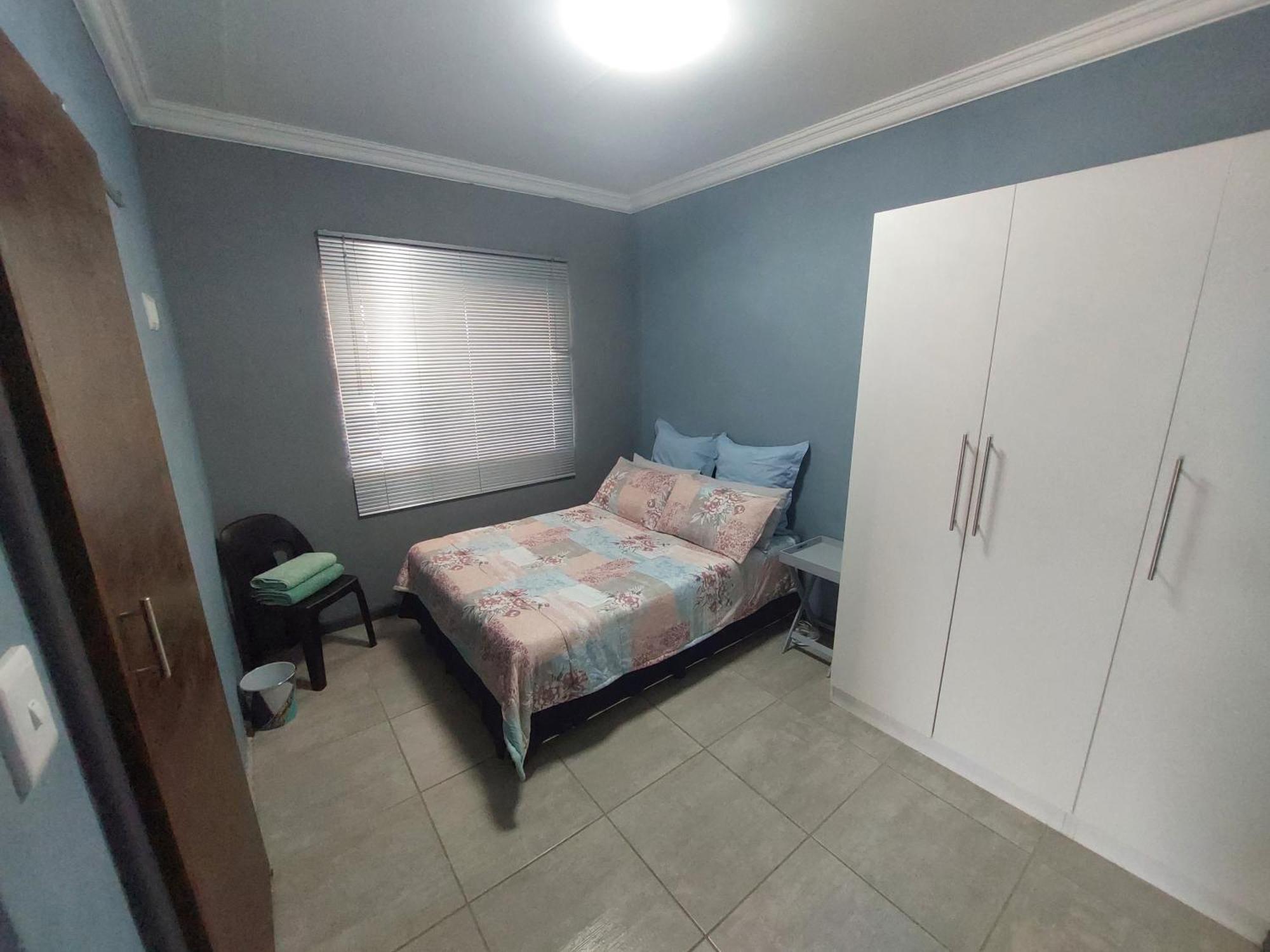 דירות Graaff-Reinet Tj Self-Catering חדר תמונה